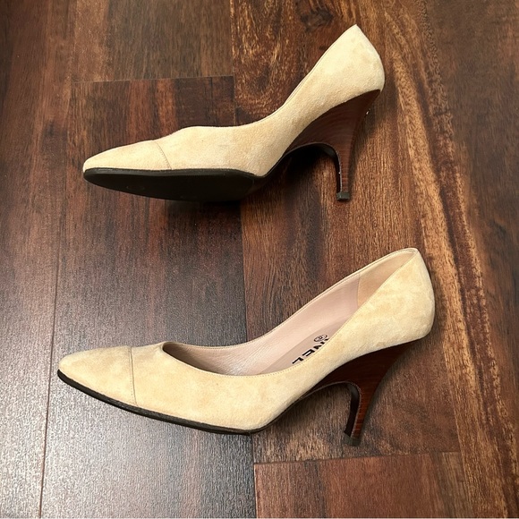 Chanel | suede heels size 38 - Picture 8 of 10